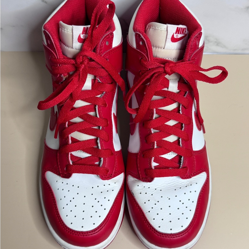Authentic Nike Dunk High University Red GS Youth 6.5Y / Women’s 8 / Men’s 6